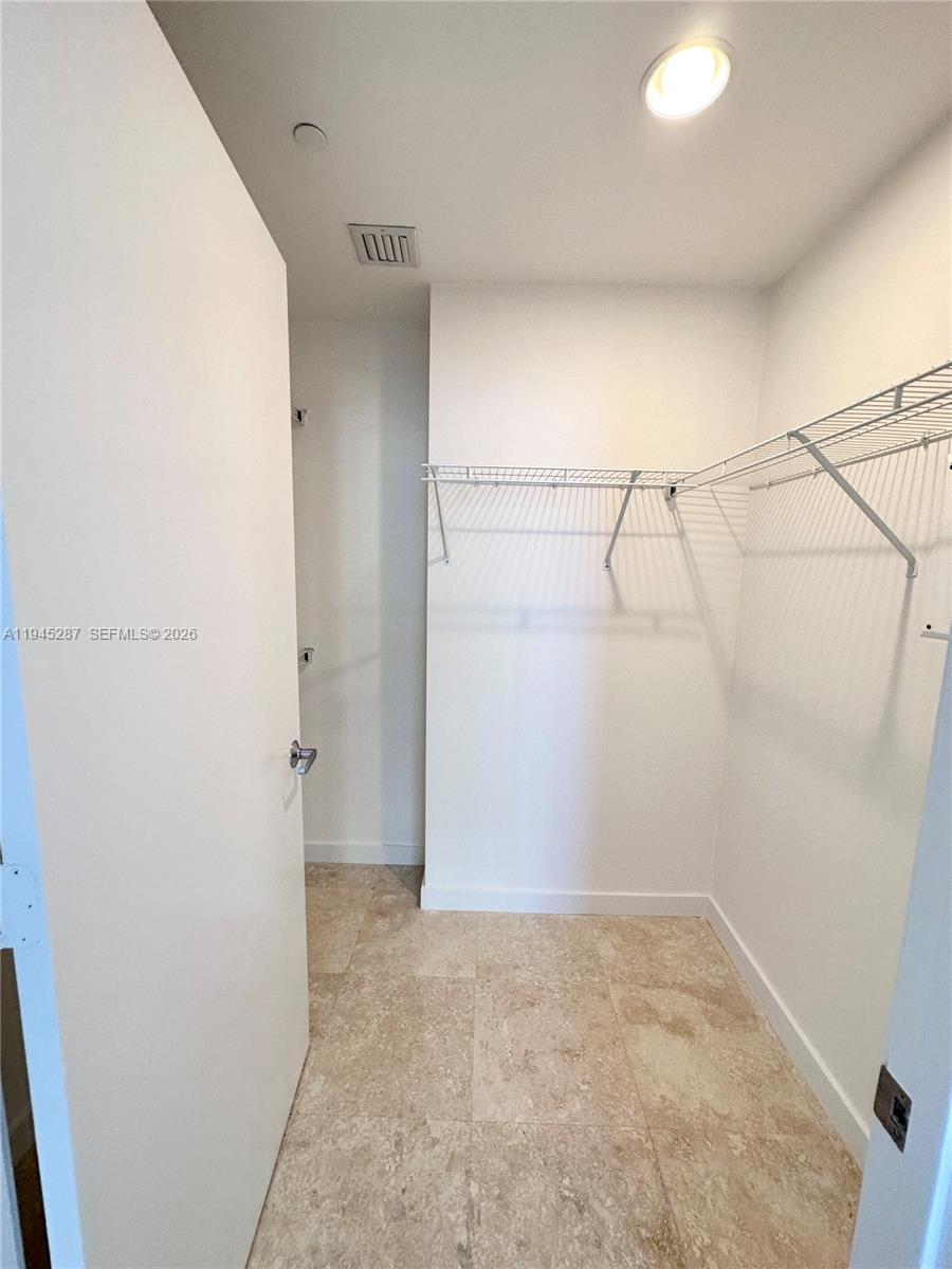 1060 BRICKELL CONDO - Residential Lease