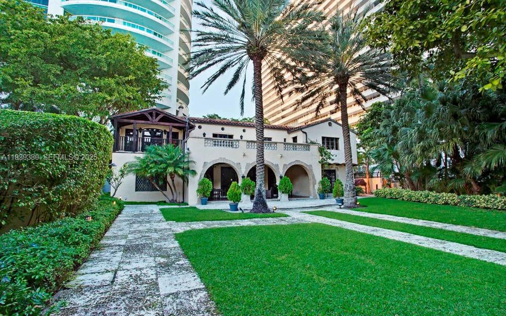 SANTA MARIA CONDO - Residential