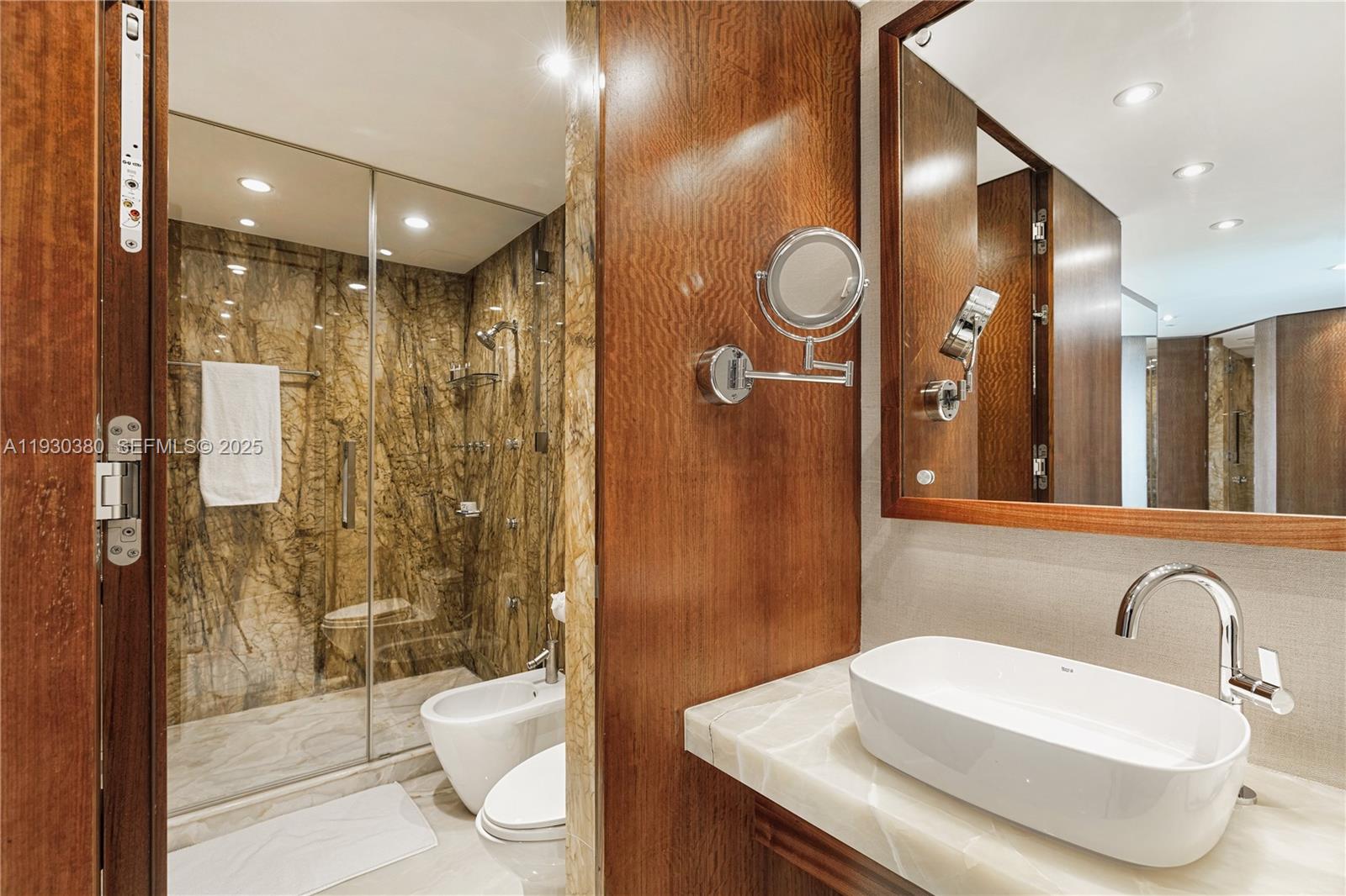 SANTA MARIA CONDO - Residential