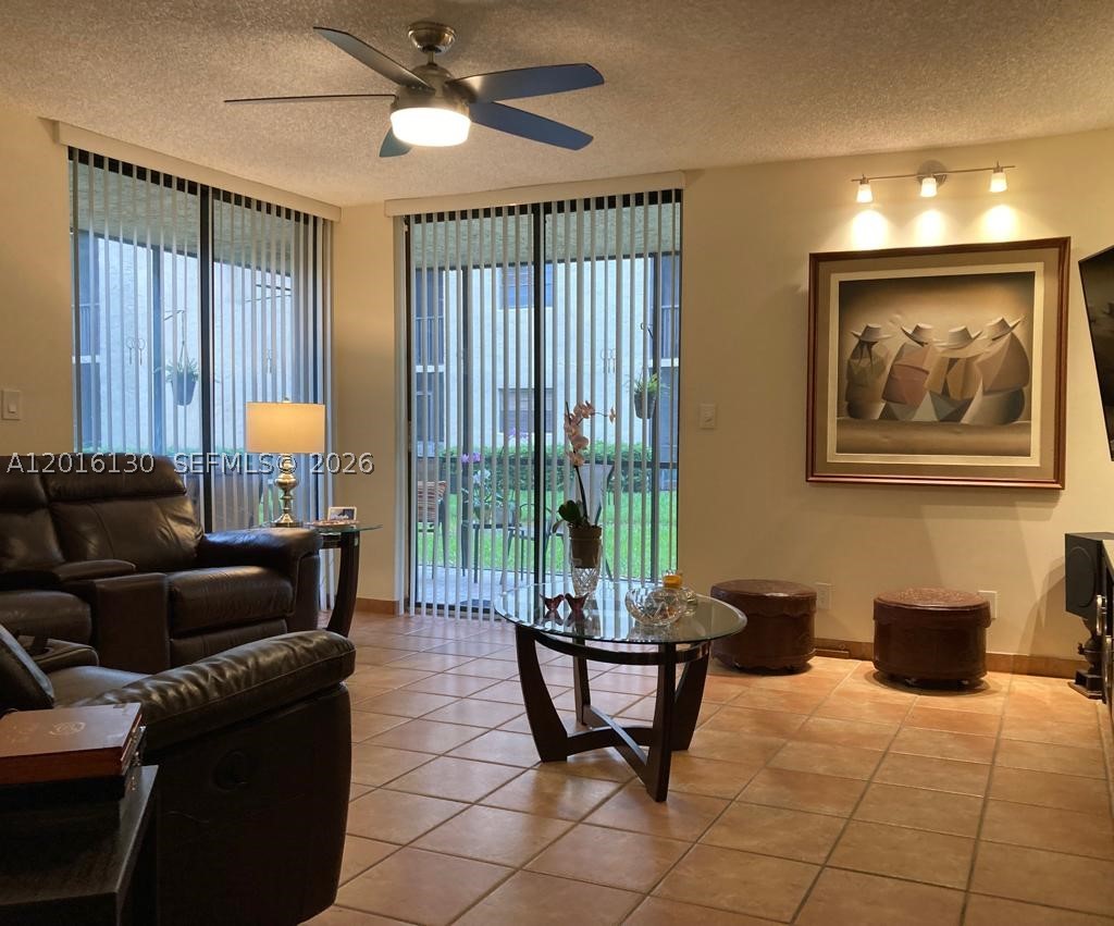 PLANTATION RACQUET CLUB C - Residential