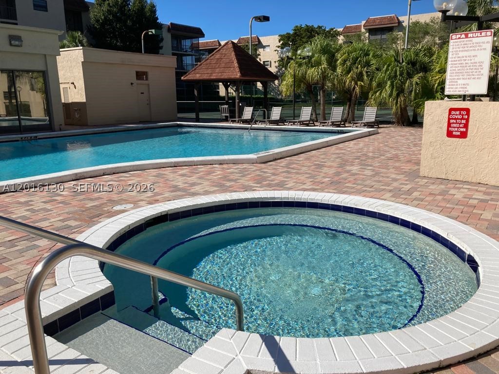 PLANTATION RACQUET CLUB C - Residential