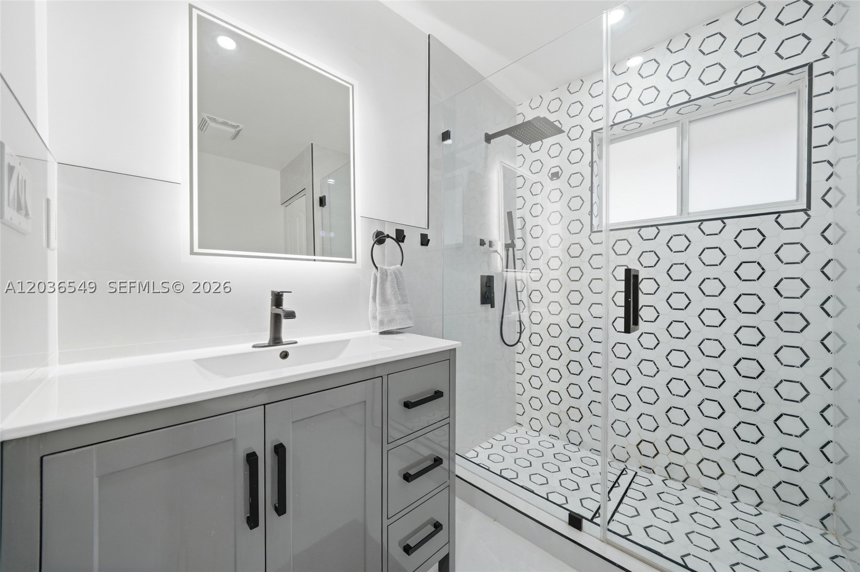 LEOMAR HOMES - Residential Lease