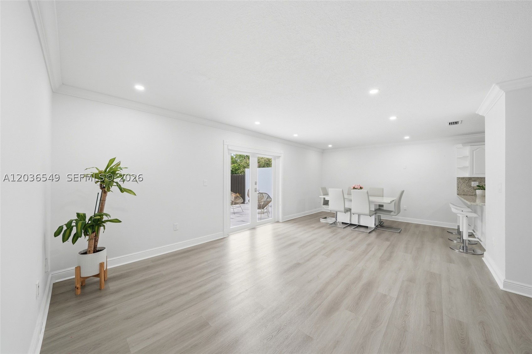 LEOMAR HOMES - Residential Lease