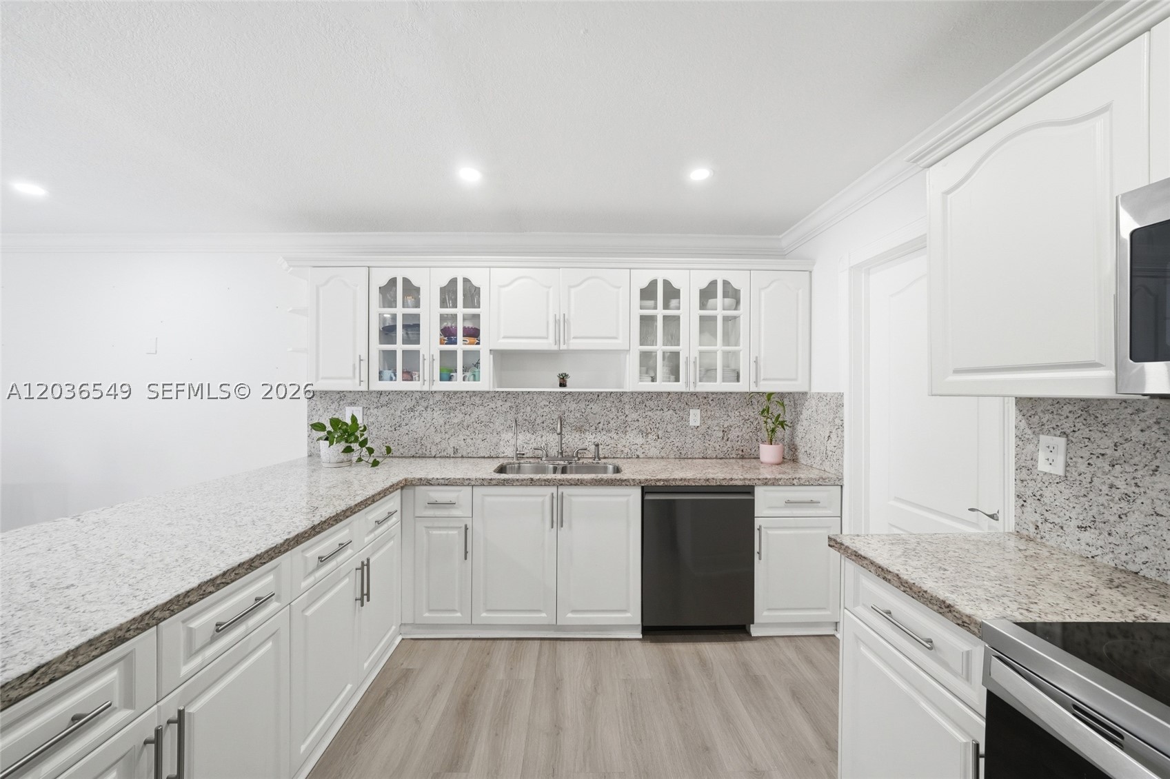 LEOMAR HOMES - Residential Lease