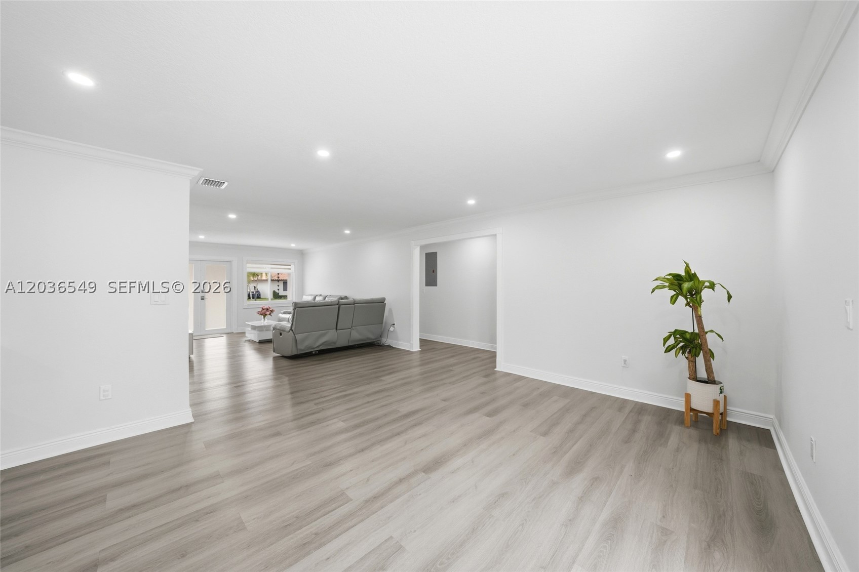 LEOMAR HOMES - Residential Lease