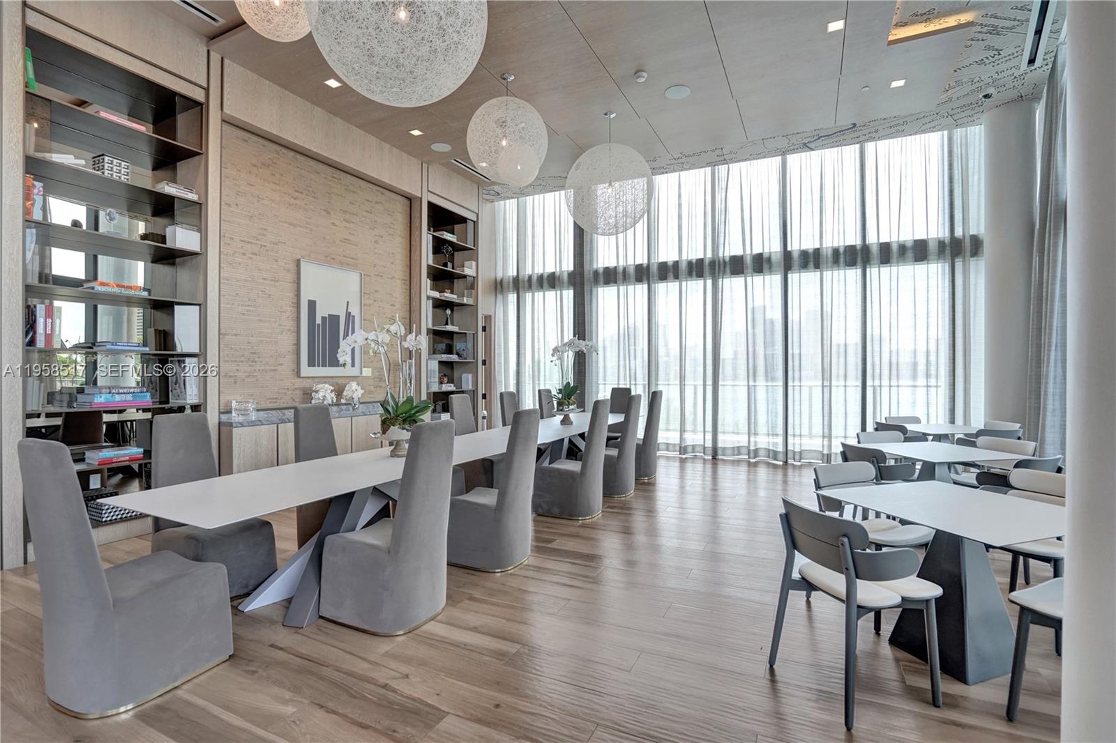 PRIVE CONDO - Residential