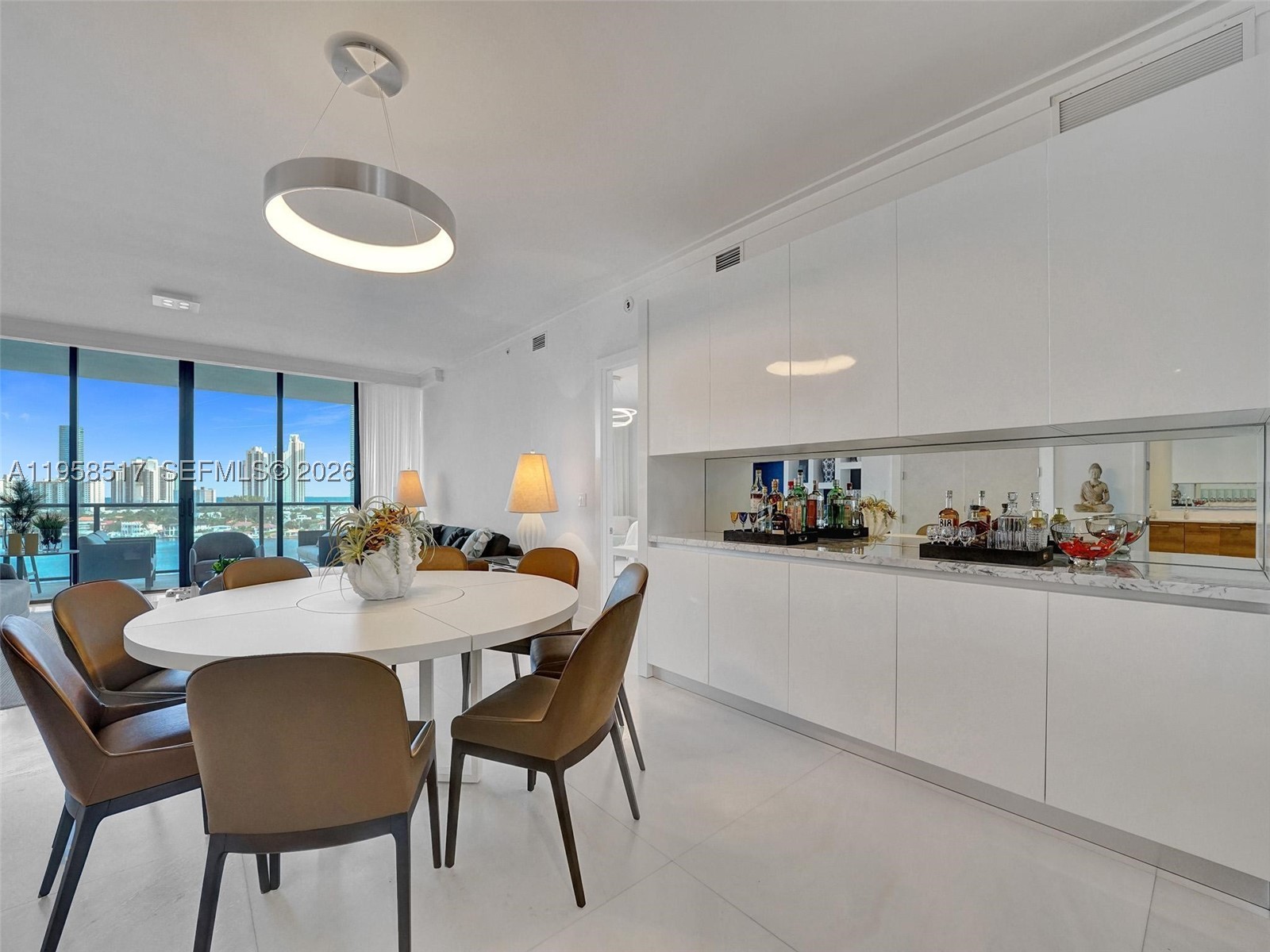 PRIVE CONDO - Residential