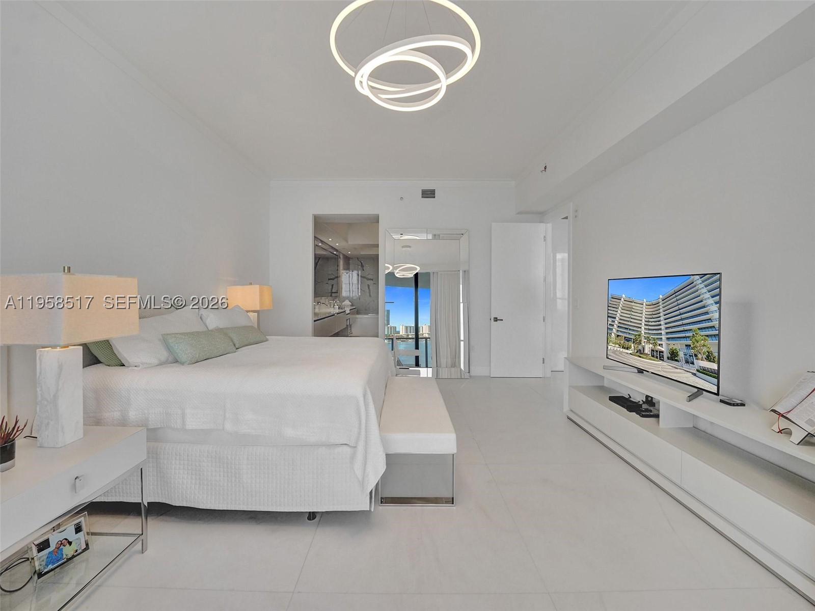 PRIVE CONDO - Residential