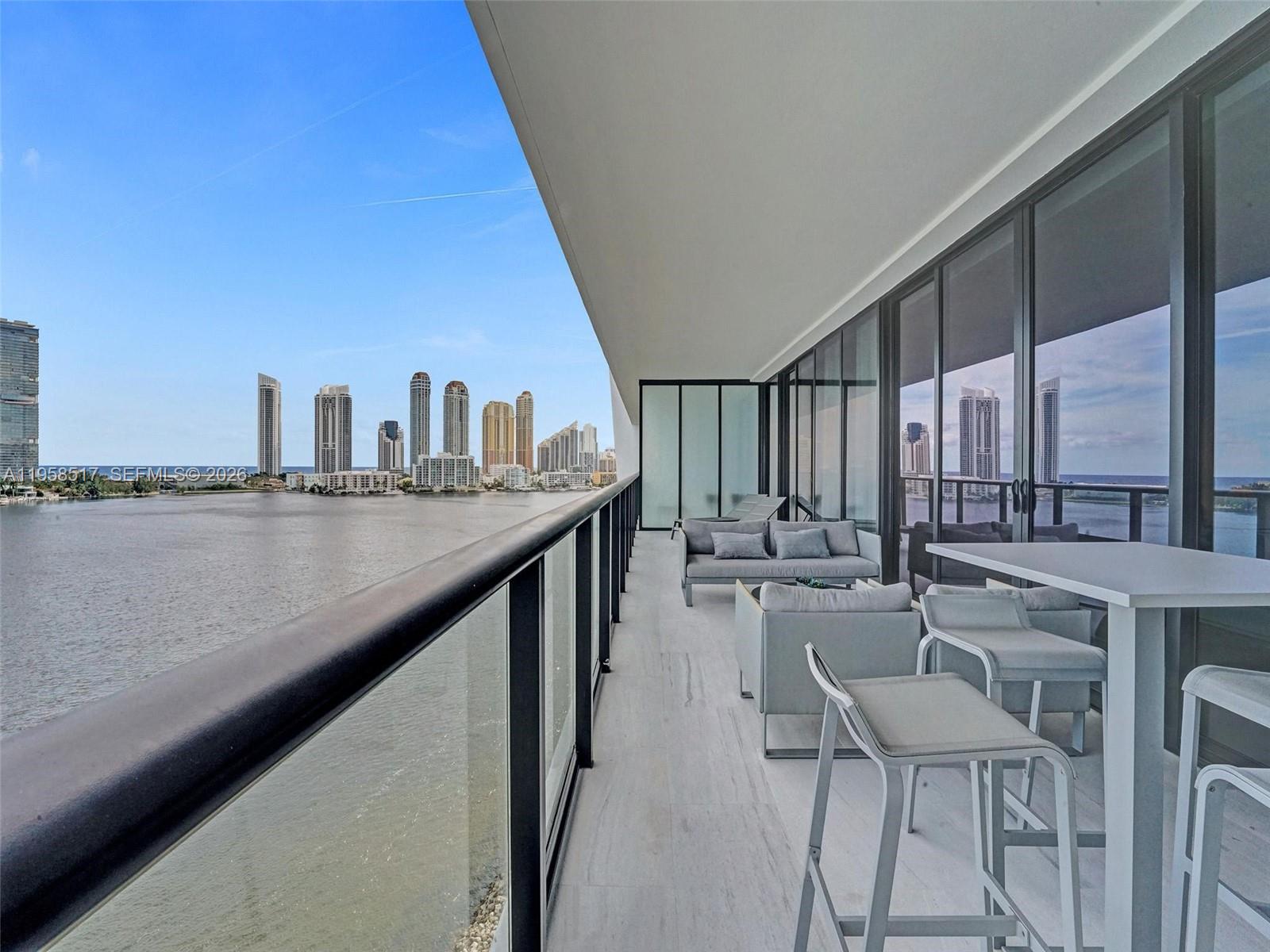 PRIVE CONDO - Residential