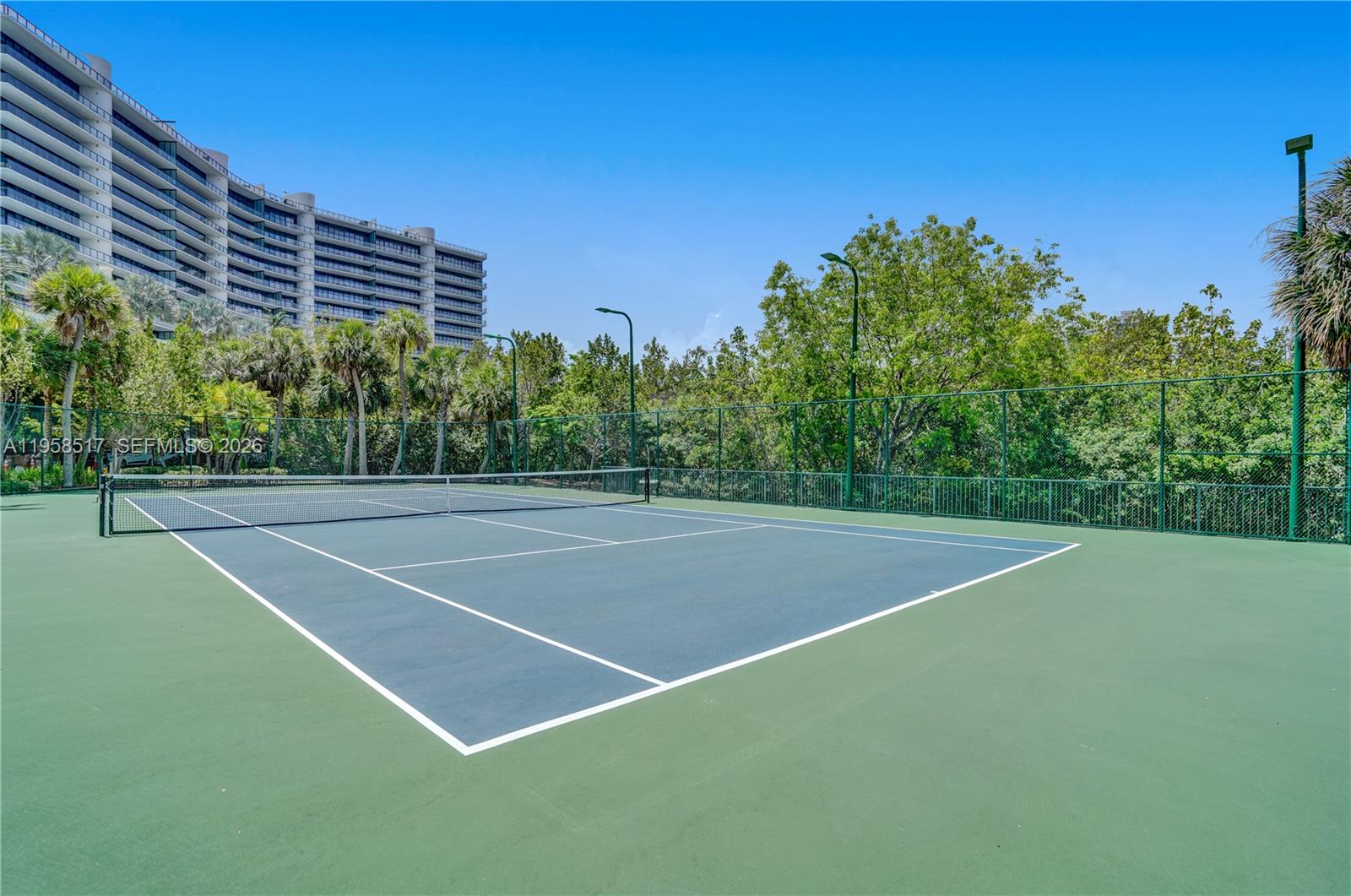 PRIVE CONDO - Residential