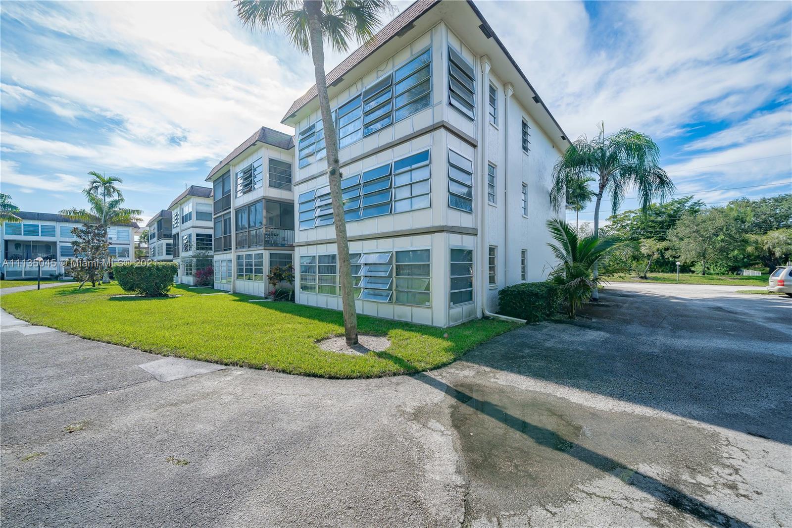 OMEGA 10 CONDO - Residential
