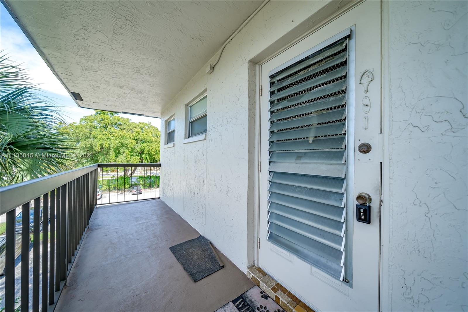 OMEGA 10 CONDO - Residential