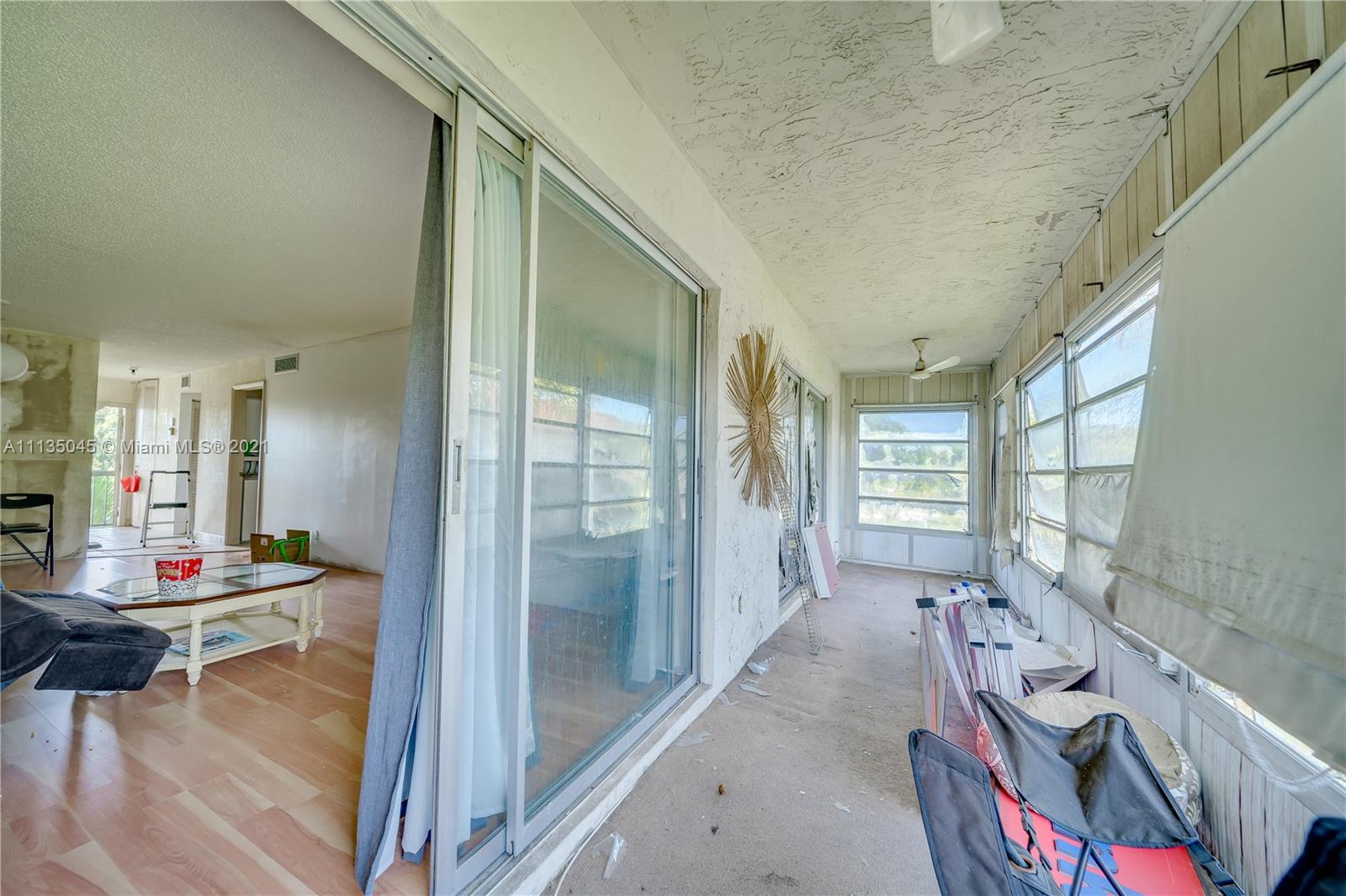 OMEGA 10 CONDO - Residential