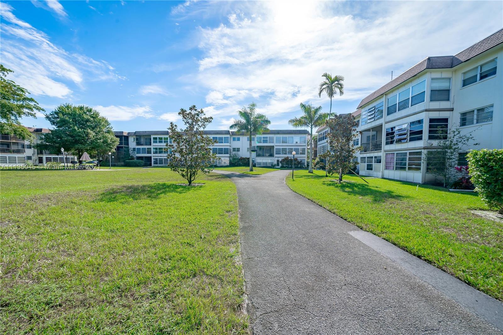 OMEGA 10 CONDO - Residential