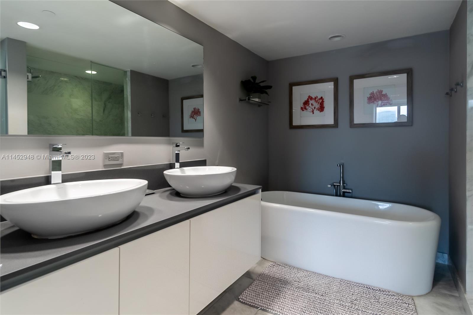 BAY HARBOUR ISLAND - Residential Lease
