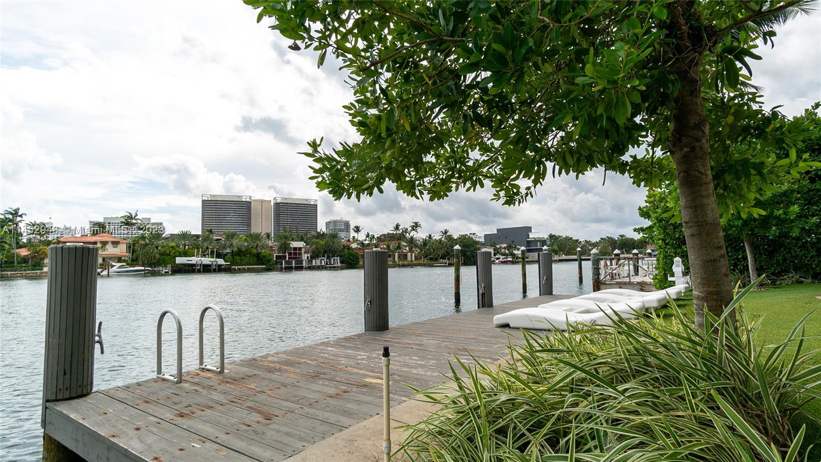 BAY HARBOUR ISLAND - Residential Lease
