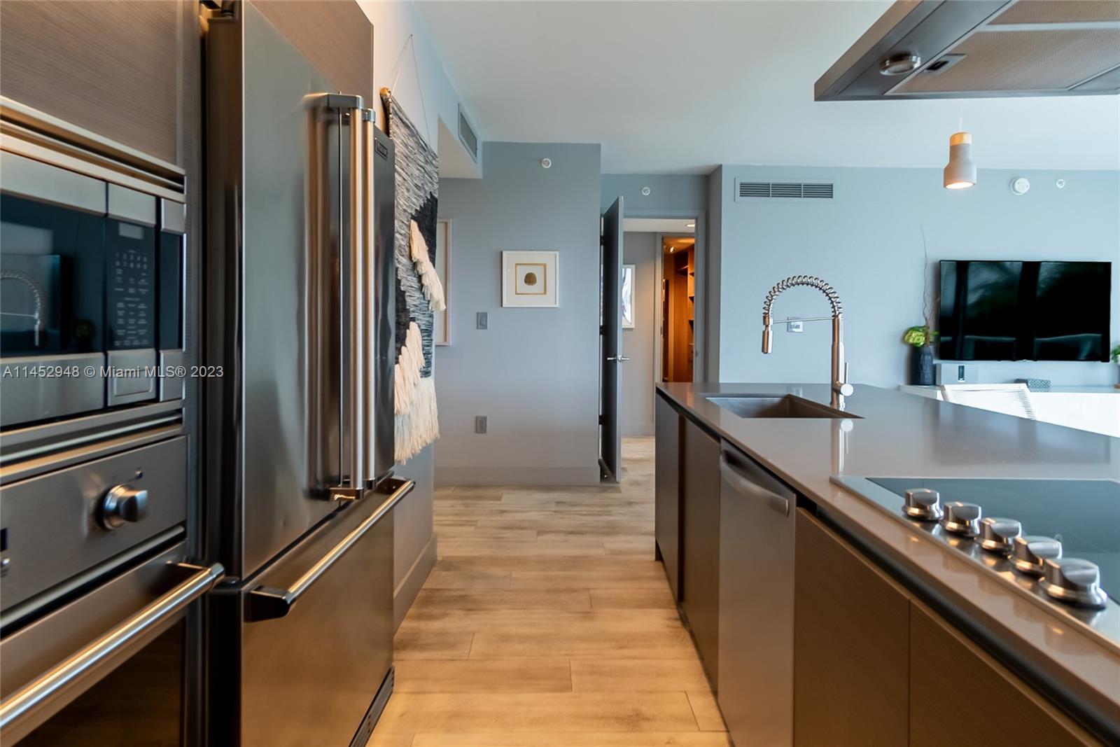 BAY HARBOUR ISLAND - Residential Lease