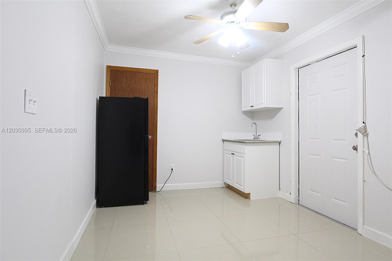 SUNSET HEIGHTS - Residential Lease