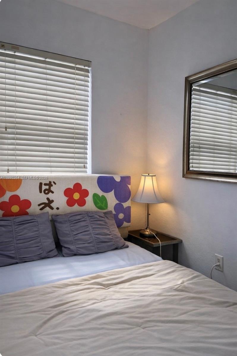 LAKES OF INVERRARY CONDO - Residential