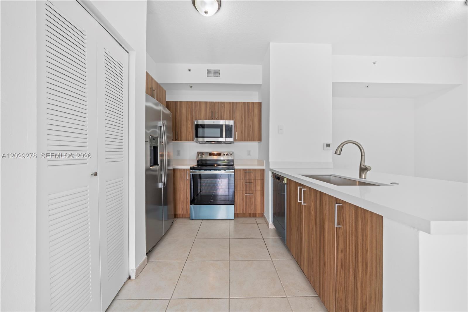 Move-in ready, spacious 2-bedroom, 2-bathroom condo for rent in the highly desirable gated community of Palm Gardens. This well-maintained community offers comfort, convenience, and an unbeatable location in the heart of Doral.
The unit features a completely renovated kitchen with brand-new finishes, ready for its next tenant to enjoy, as well as a new water heater. Conveniently located on the first floor, it offers easy access and added convenience. Bright and spacious living areas create a welcoming atmosphere perfect for everyday living.
Residents enjoy excellent community amenities, including a swimming pool, fitness center, and activity room. Ideally situated near supermarkets, restaurants, shopping centers, schools, and major highways, providing easy access to everything Doral has to offer.