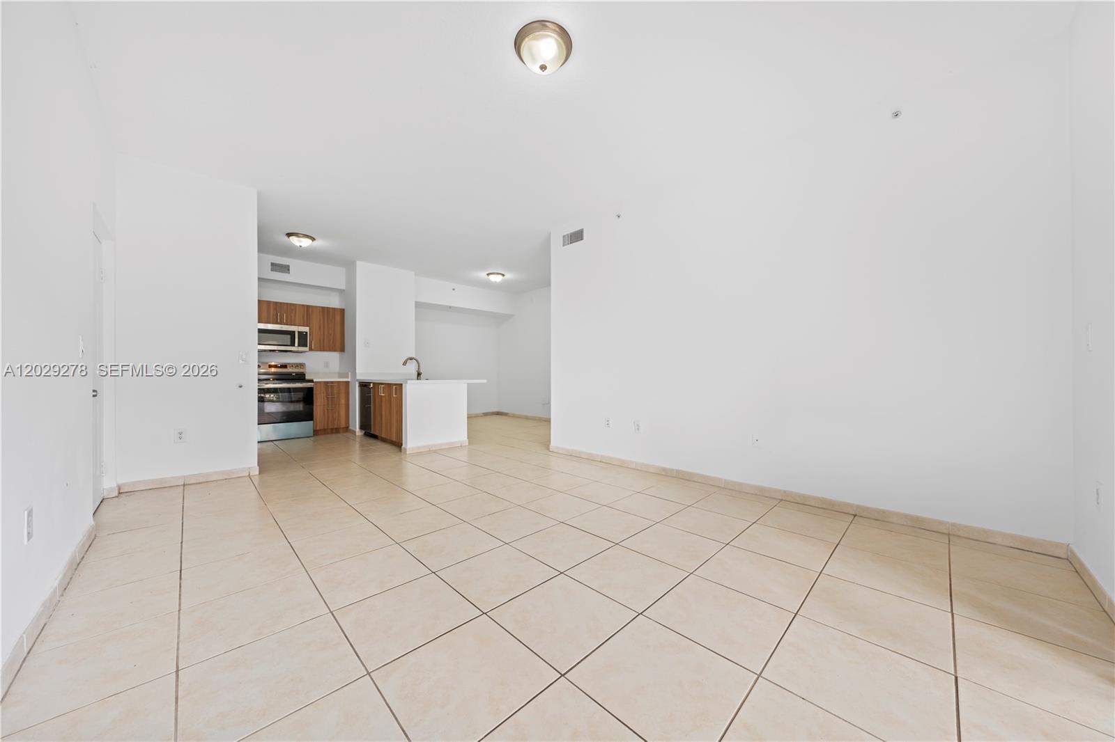 PALM GARDENS AT DORAL CON - Residential Lease