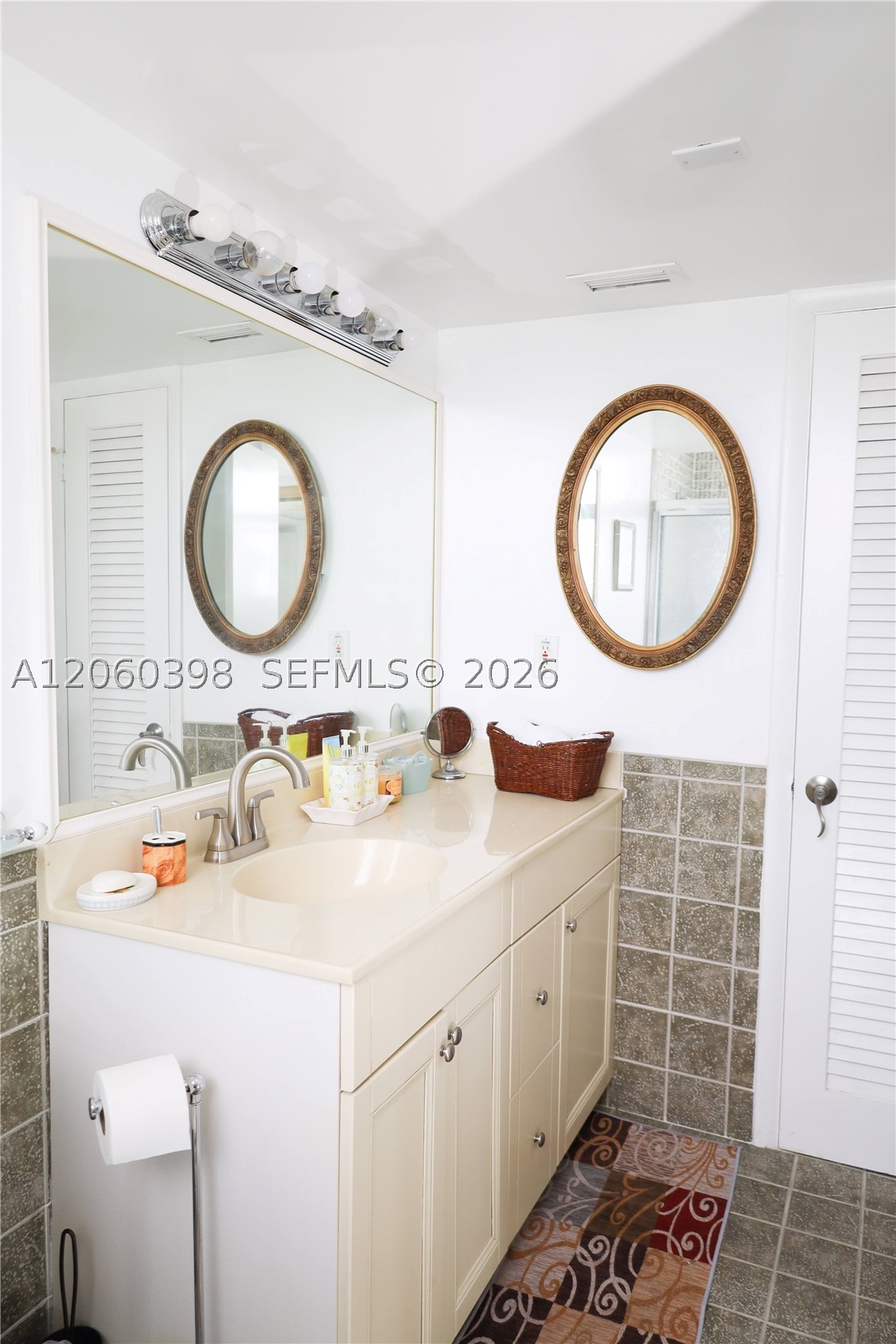 THIRD MOORINGS CONDO - Residential