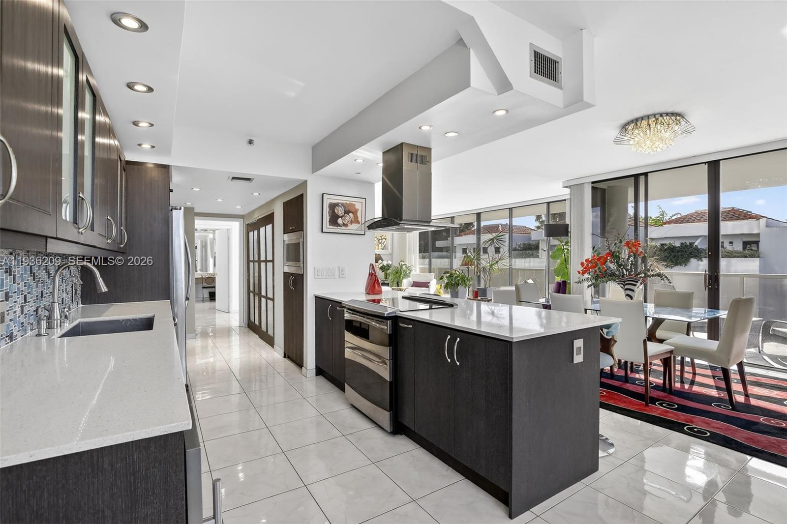HAMPTONS WEST CONDO - Residential