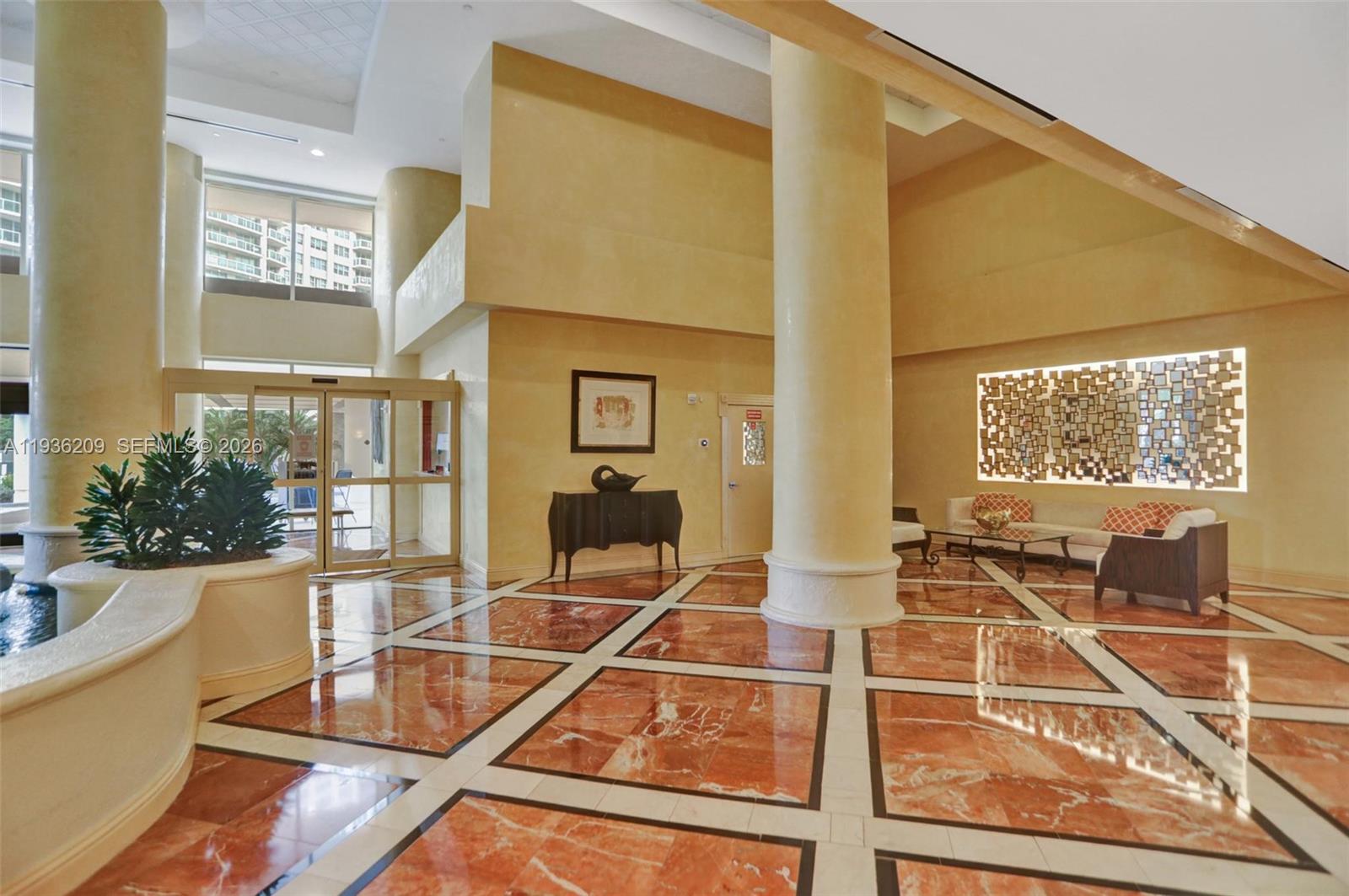 HAMPTONS WEST CONDO - Residential