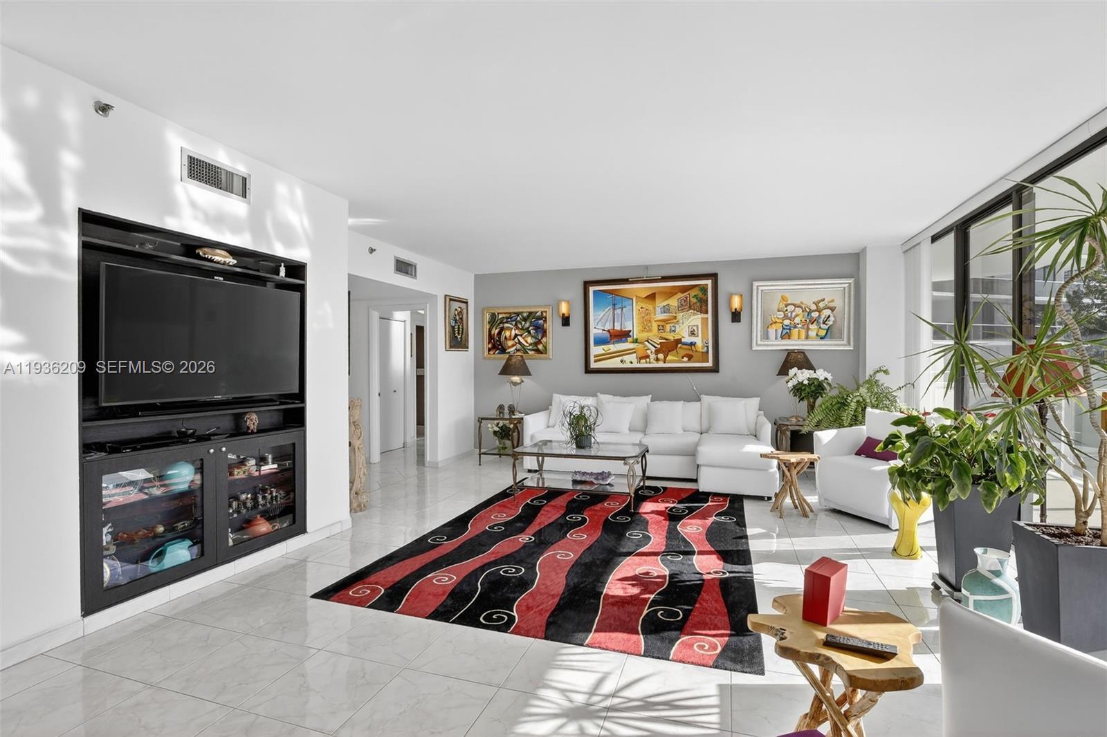 HAMPTONS WEST CONDO - Residential