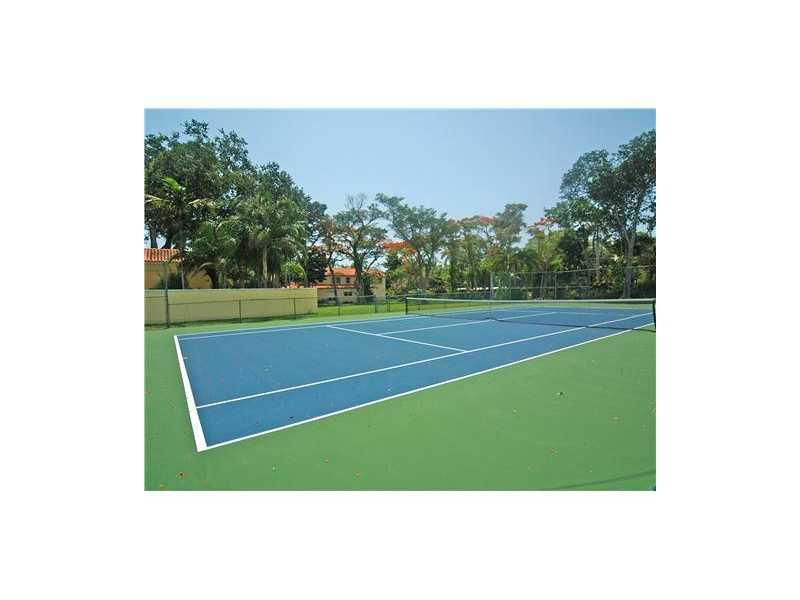 DAVIS GARDENS - Residential Lease