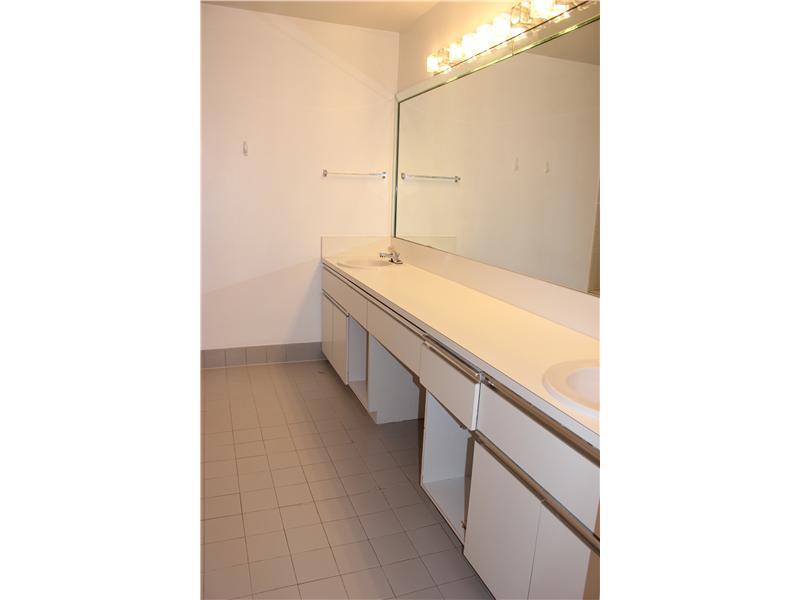 DAVIS GARDENS - Residential Lease