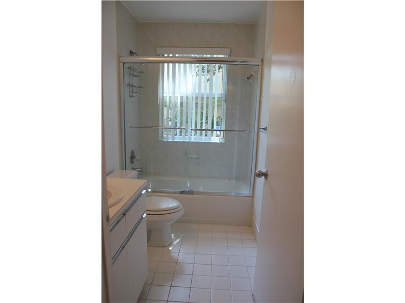 DAVIS GARDENS - Residential Lease