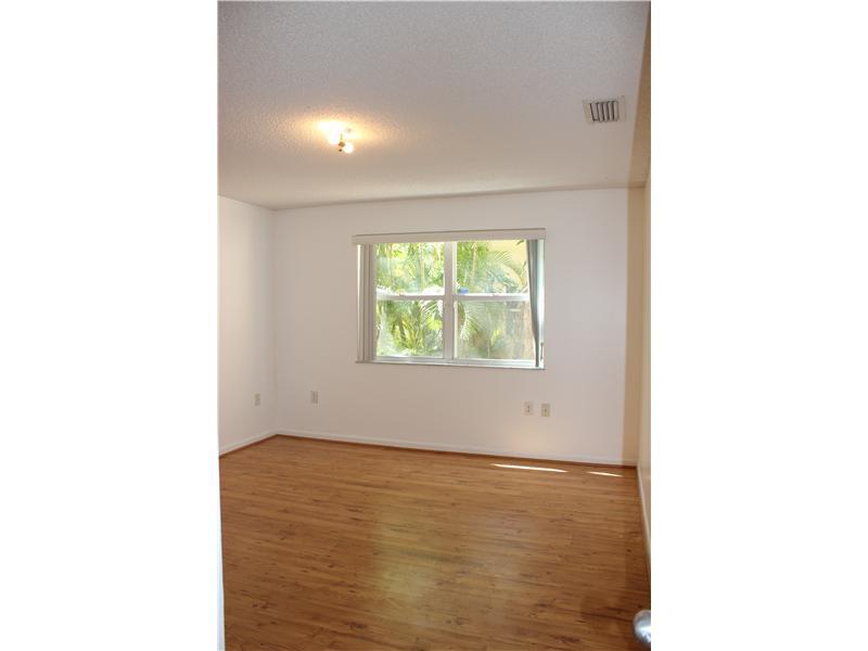 DAVIS GARDENS - Residential Lease