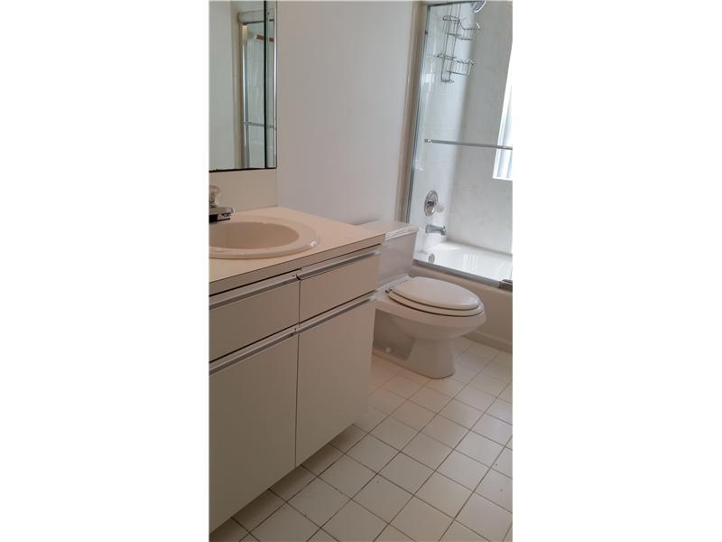 DAVIS GARDENS - Residential Lease
