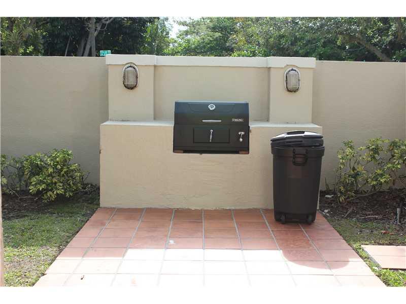 DAVIS GARDENS - Residential Lease