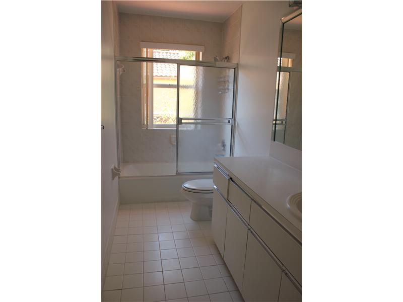 DAVIS GARDENS - Residential Lease
