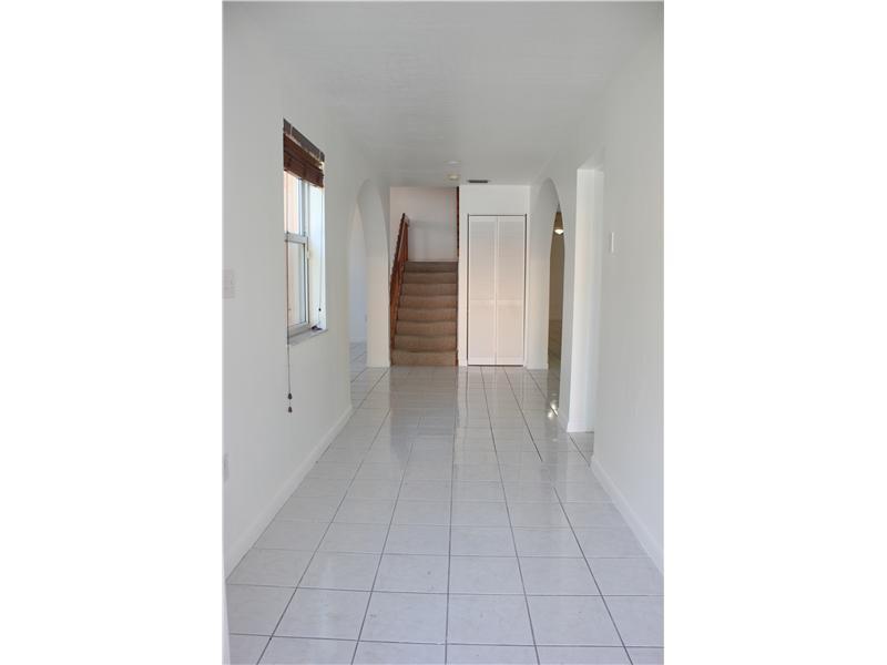 DAVIS GARDENS - Residential Lease