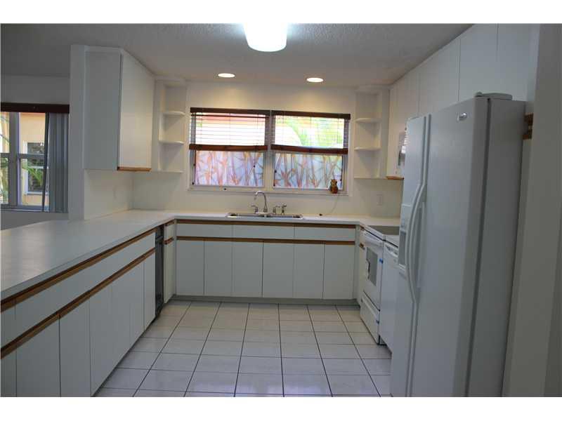 DAVIS GARDENS - Residential Lease