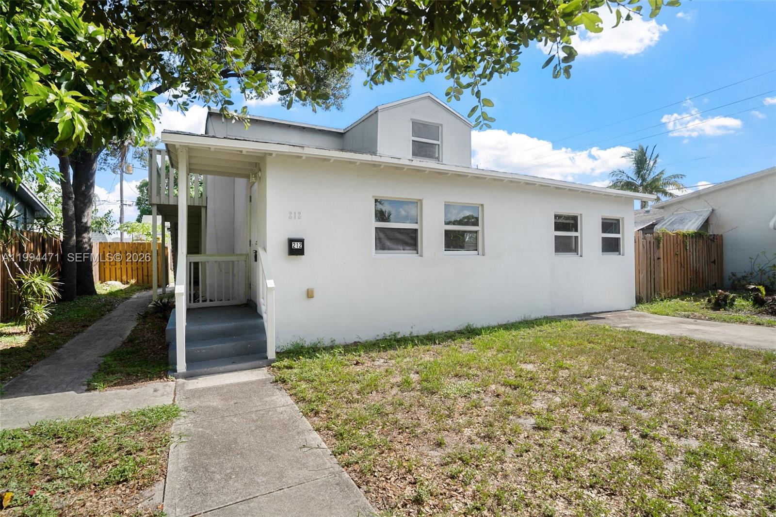NORTH HOLLYWOOD - Residential