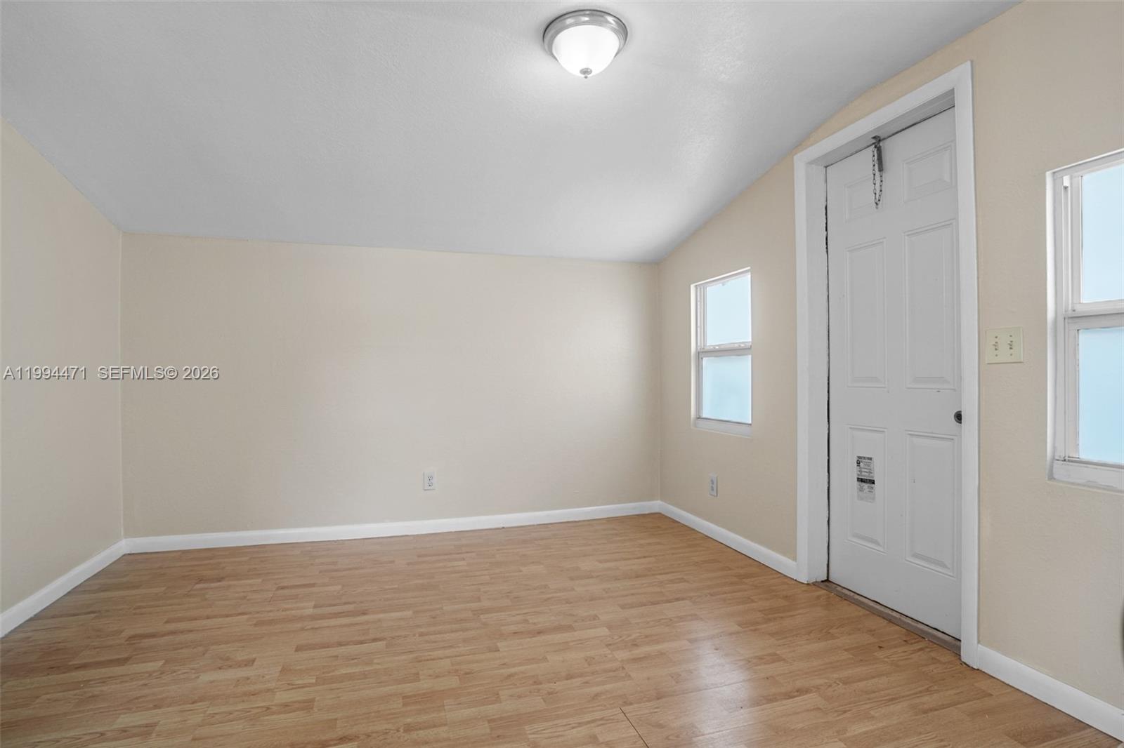 NORTH HOLLYWOOD - Residential