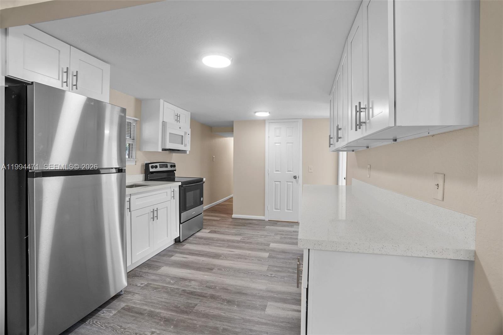 NORTH HOLLYWOOD - Residential
