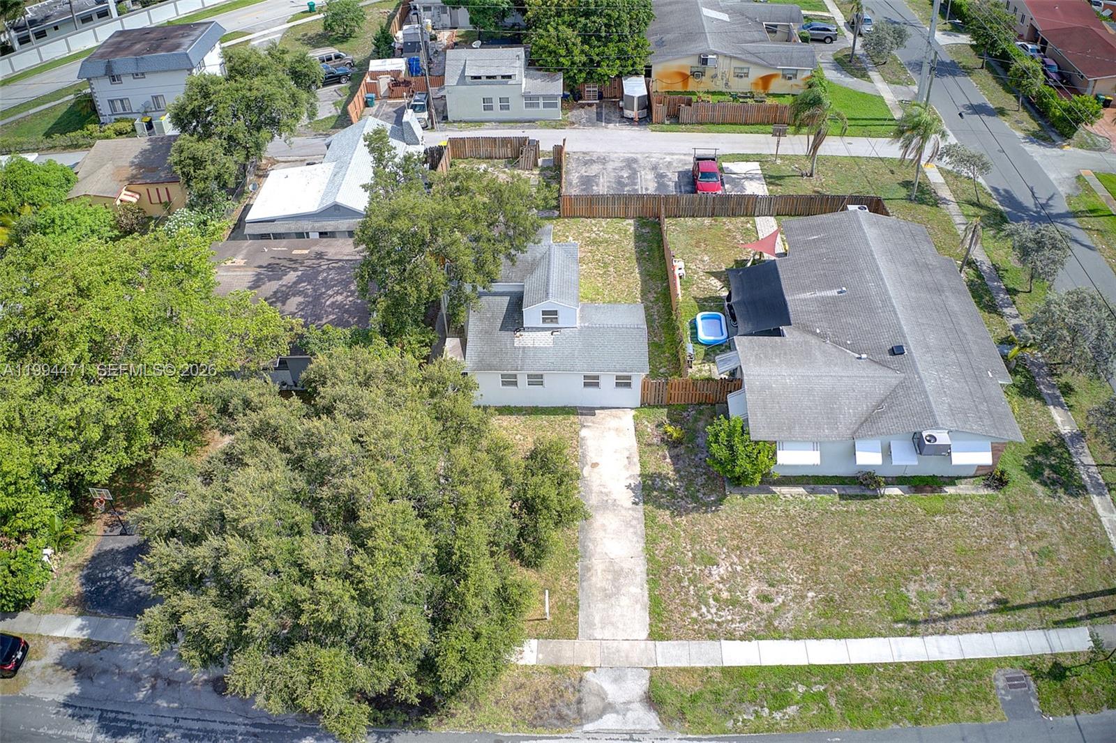 NORTH HOLLYWOOD - Residential