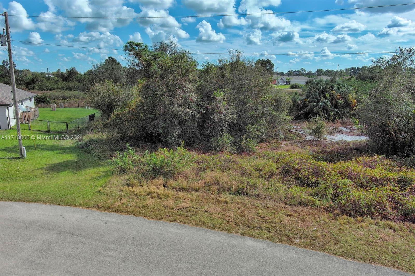 LEHIGH ACRES - Land