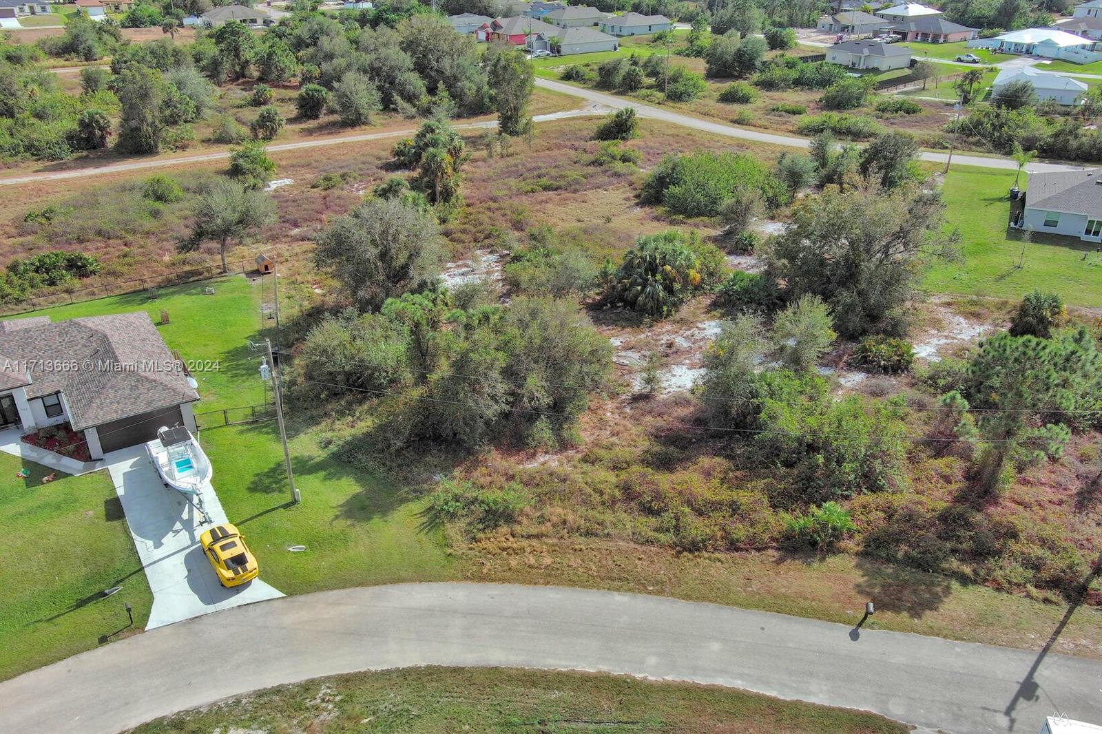 LEHIGH ACRES - Land