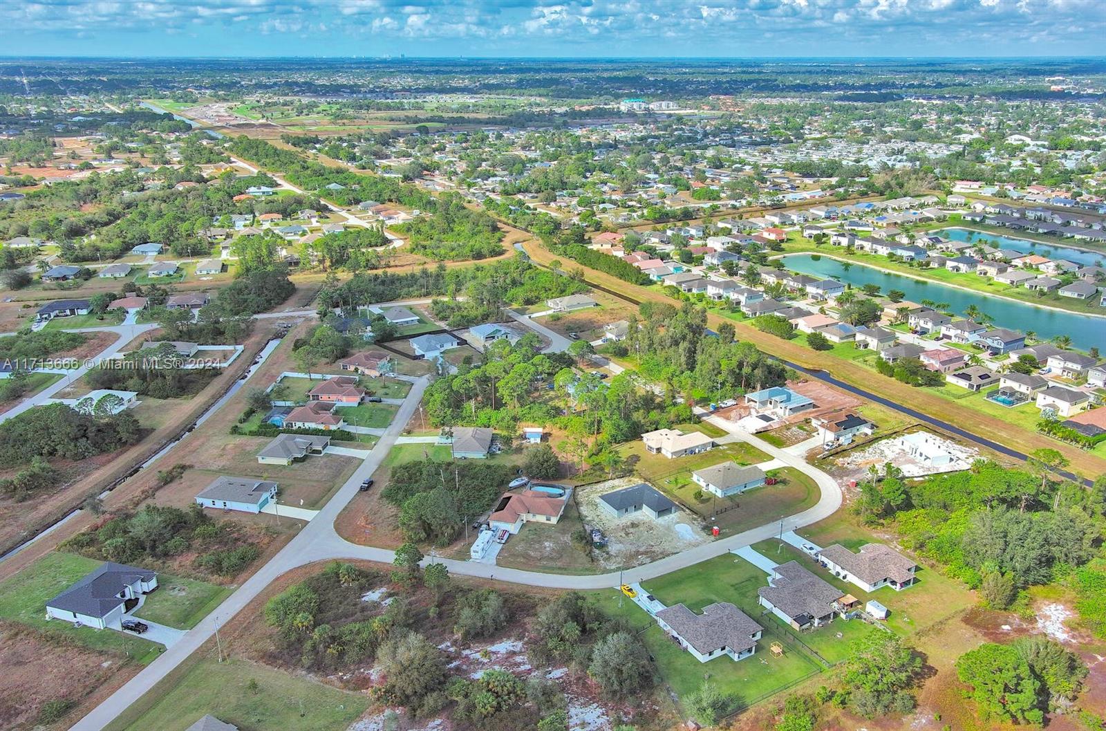 LEHIGH ACRES - Land