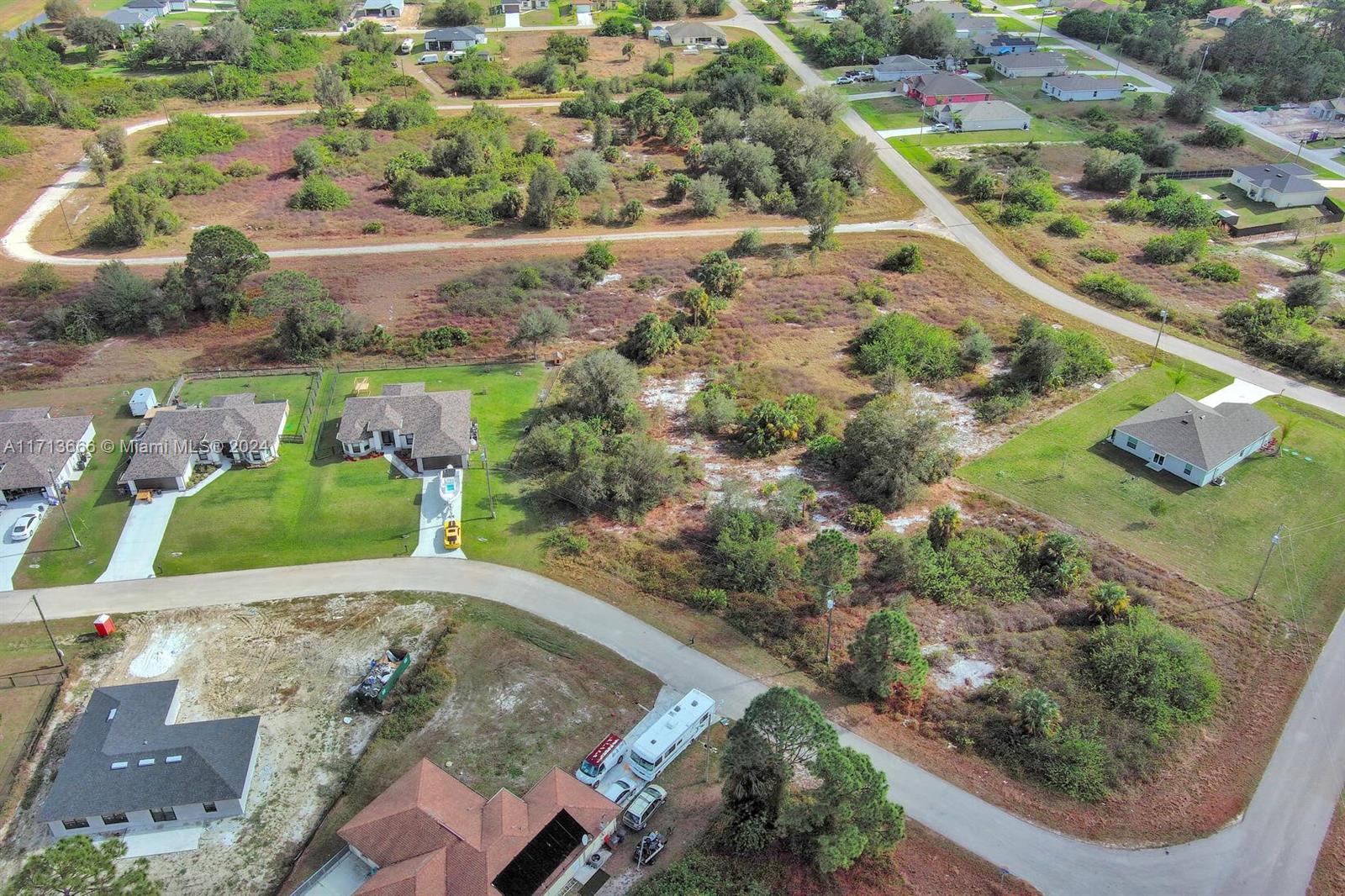 LEHIGH ACRES - Land