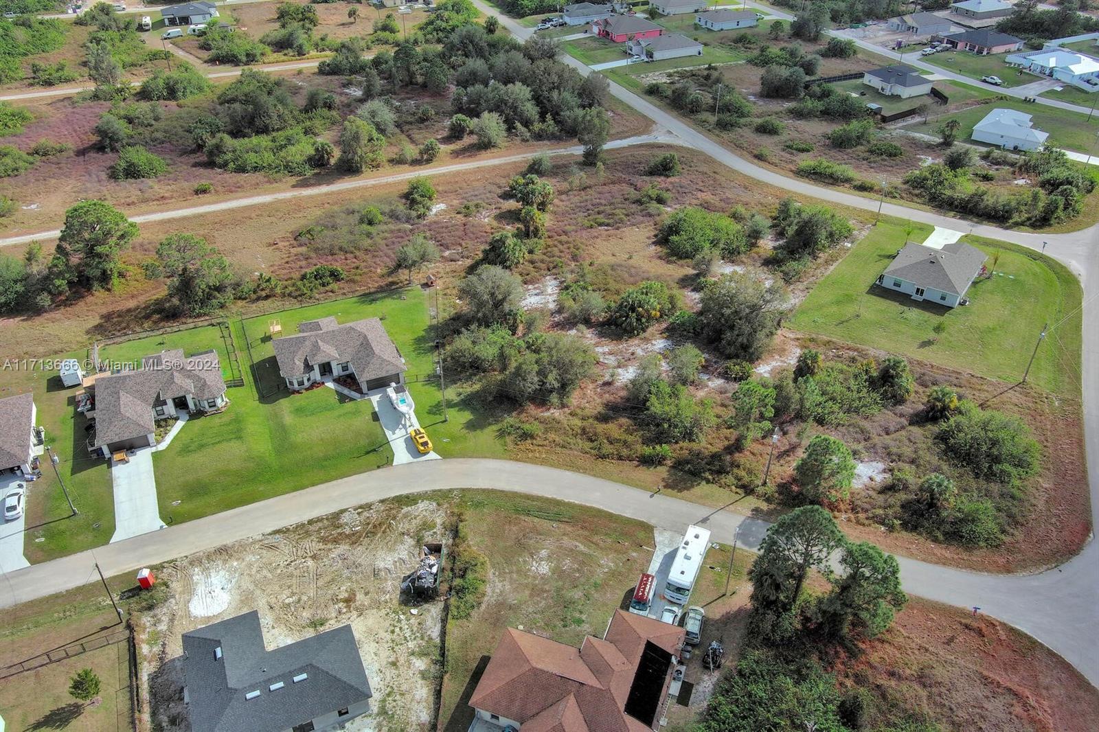 LEHIGH ACRES - Land
