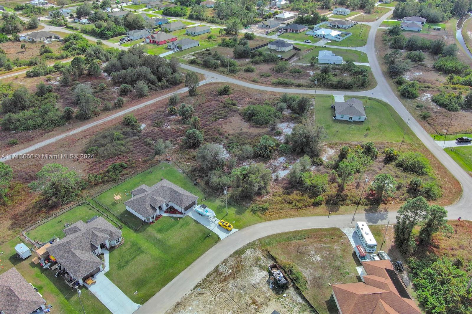 LEHIGH ACRES - Land