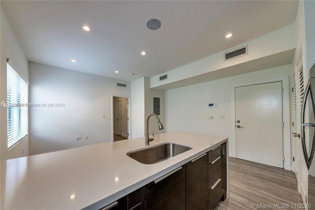 SUNNY GROVE - Residential Lease