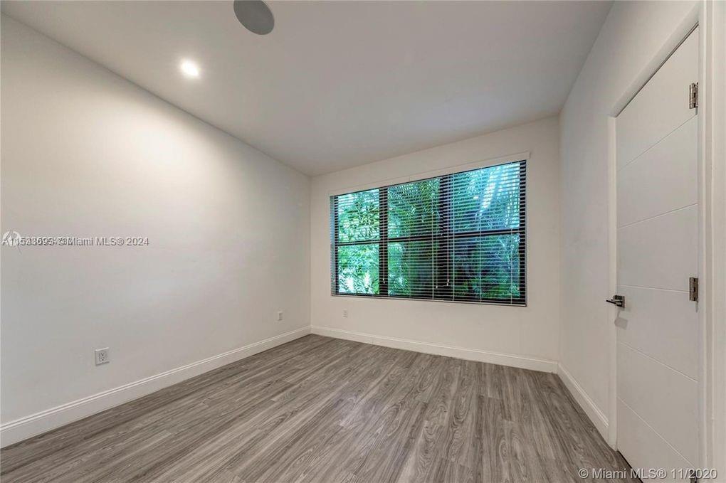 SUNNY GROVE - Residential Lease